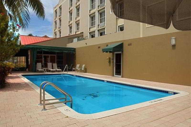 Hampton Inn & Suites Fort Lauderdale Airport Hollywood Exterior foto