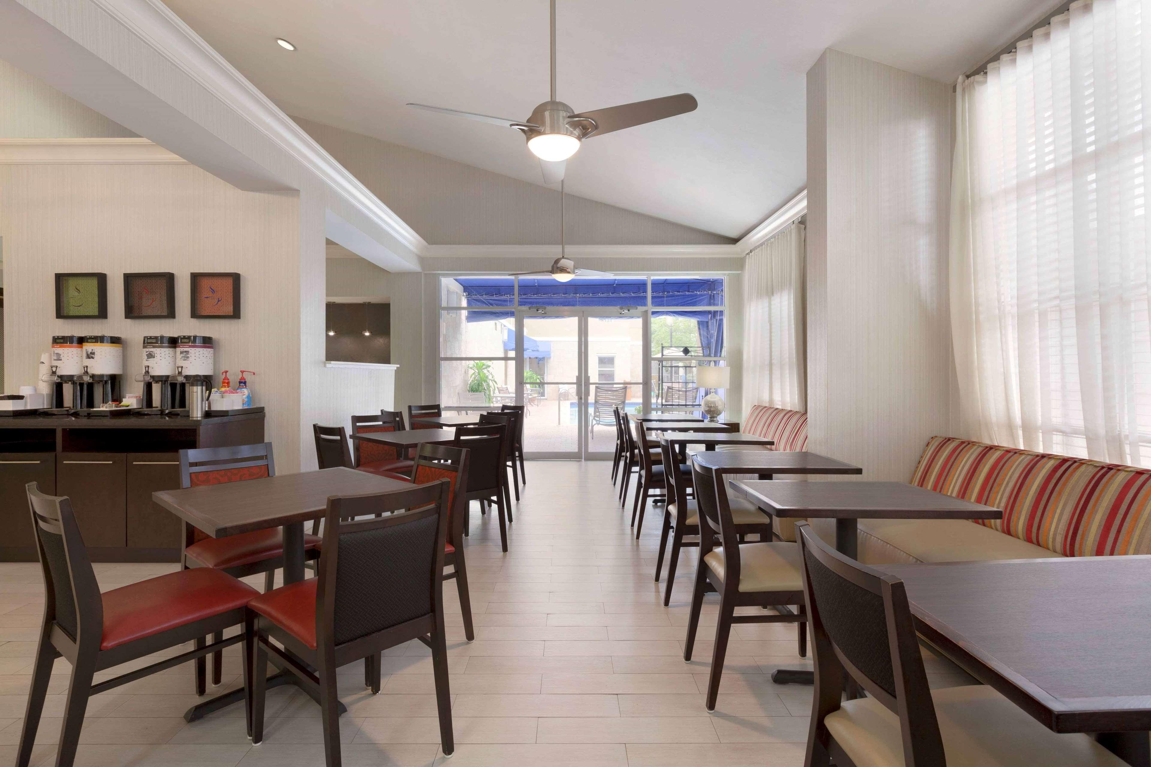 Hampton Inn & Suites Fort Lauderdale Airport Hollywood Exterior foto